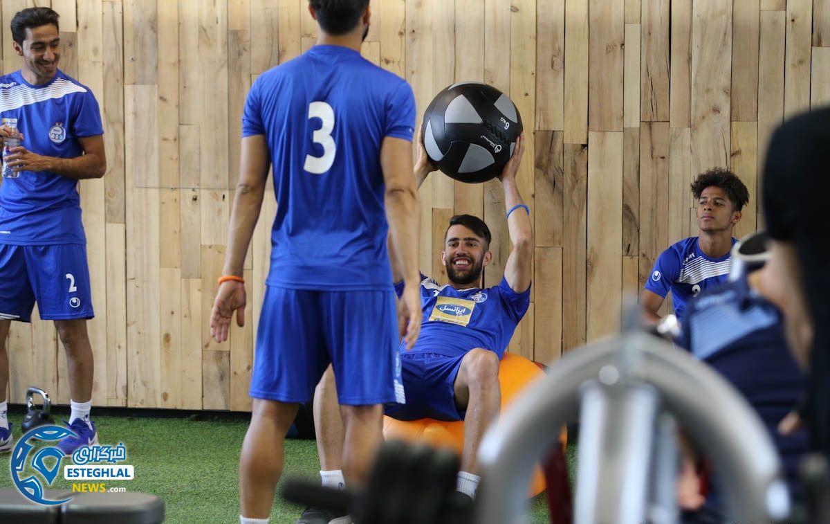 تمرین وزنه استقلال