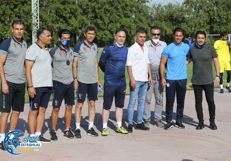 بازی استقلال و پیکان