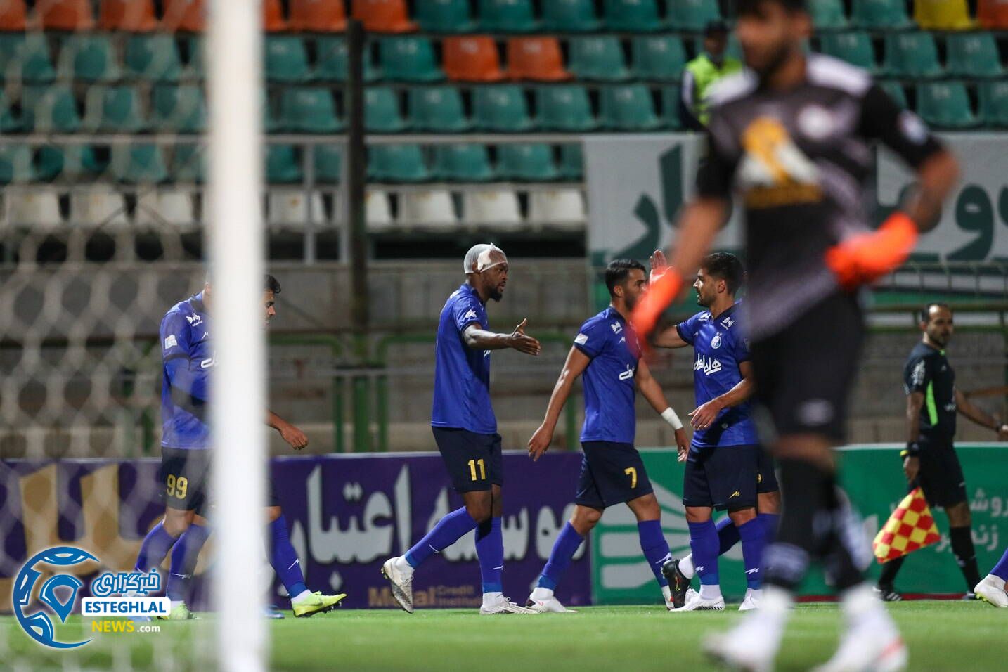 ذوب آهن اصفهان و استقلال(تاج) ایران