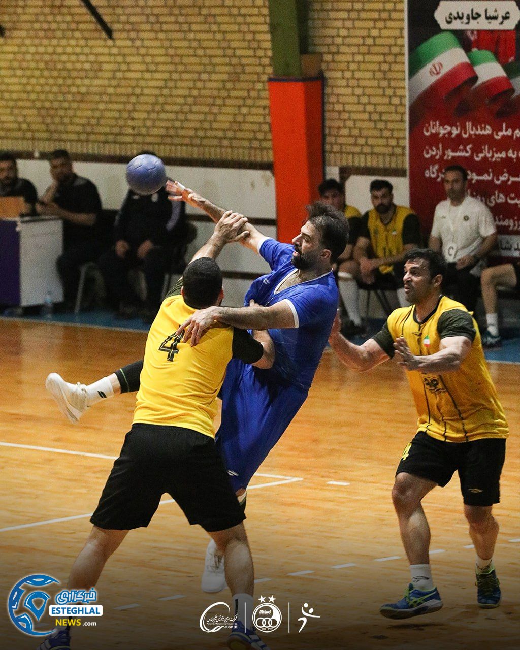 تیم هندبال استقلال کازرون