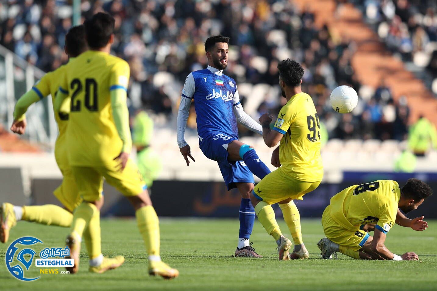 استقلال(تاج) 3-1 نفت مسجدسلیمان