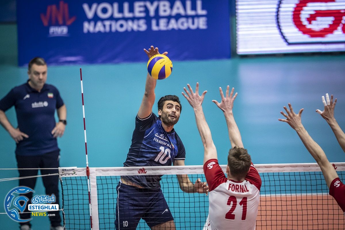 دیدار تیم های ملی والیبال ایران  و لهستان