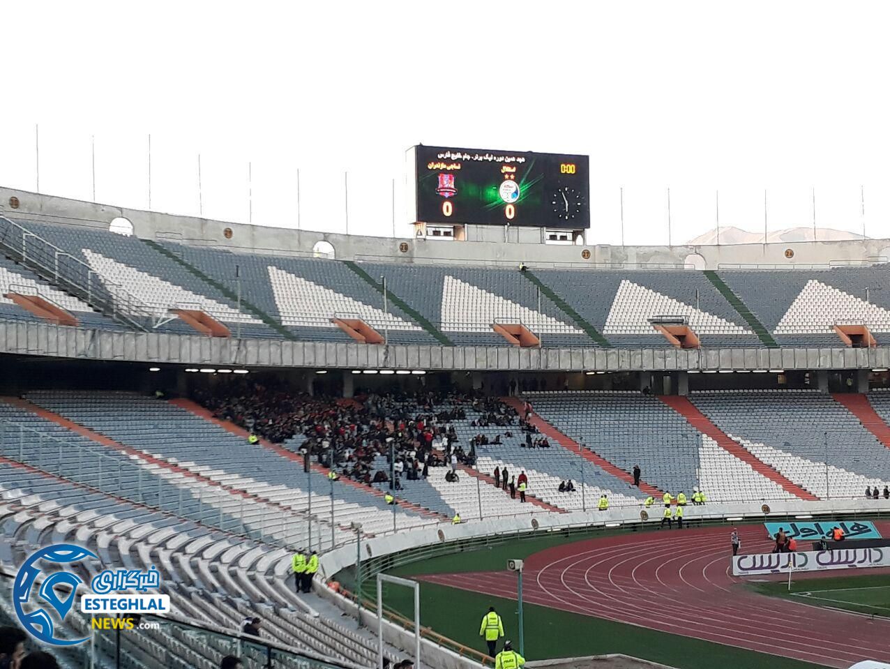 حواشی دیدار استقلال و نساجی قائمشهر