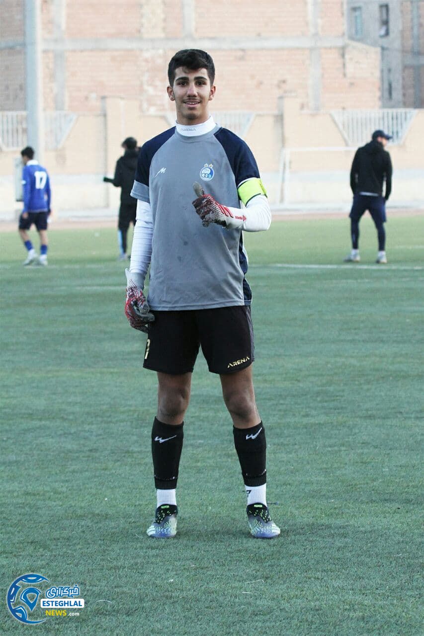 فرزام حسینی