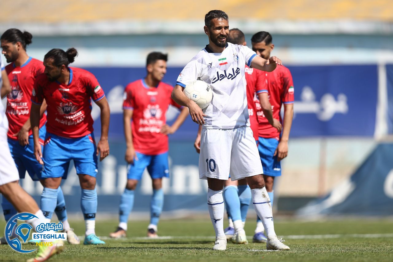 دیدار دوستانه استقلال و نساجی