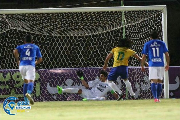 استقلال و نفت آبادان