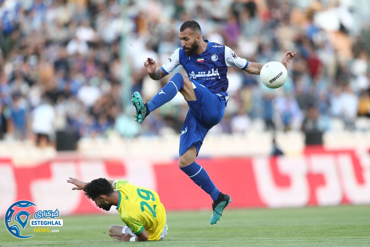 استقلال(تاج) 1-1 نفت آبادان