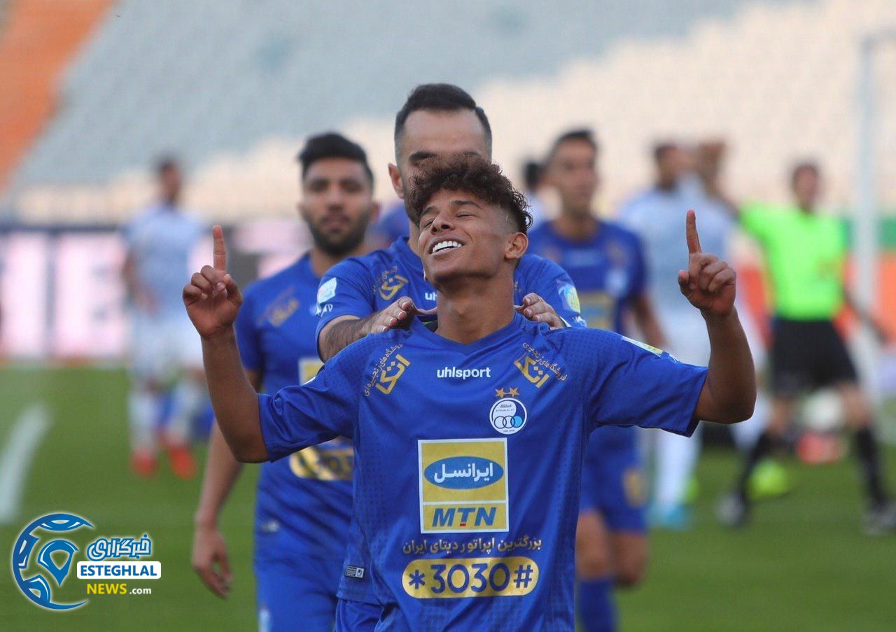 دیدار استقلال و گل گهر