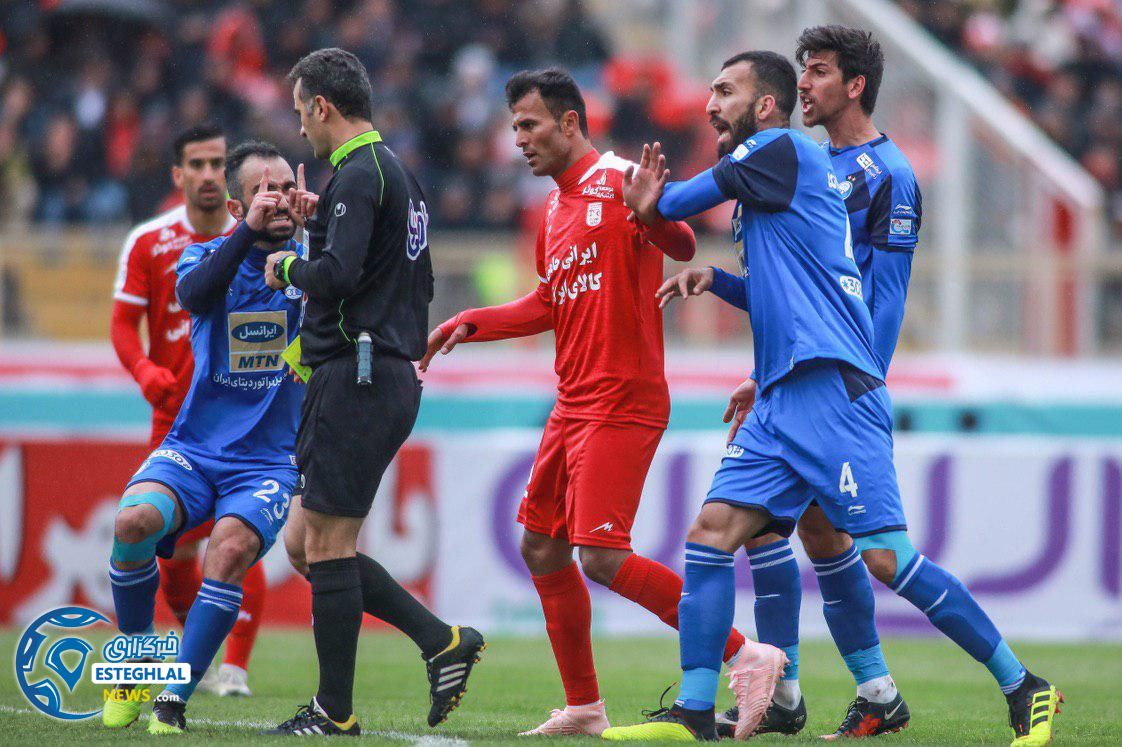 دیدار تراکتورسازی و استقلال