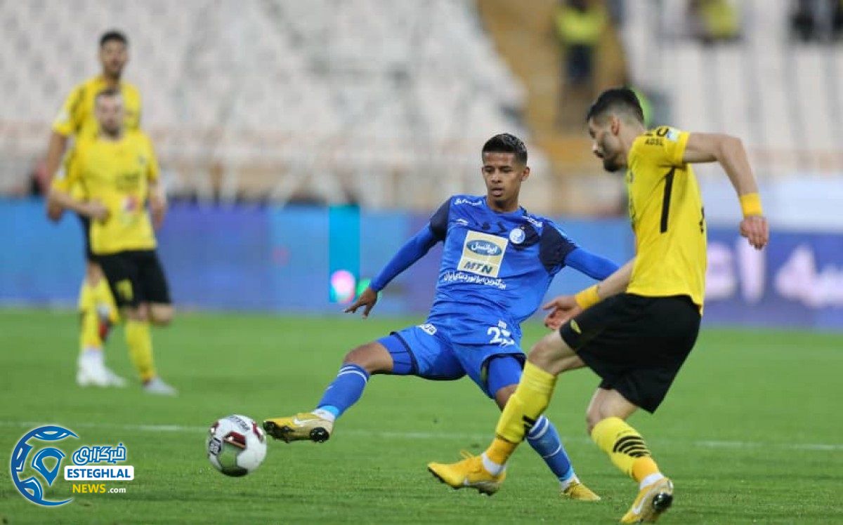 دیدار استقلال و سپاهان