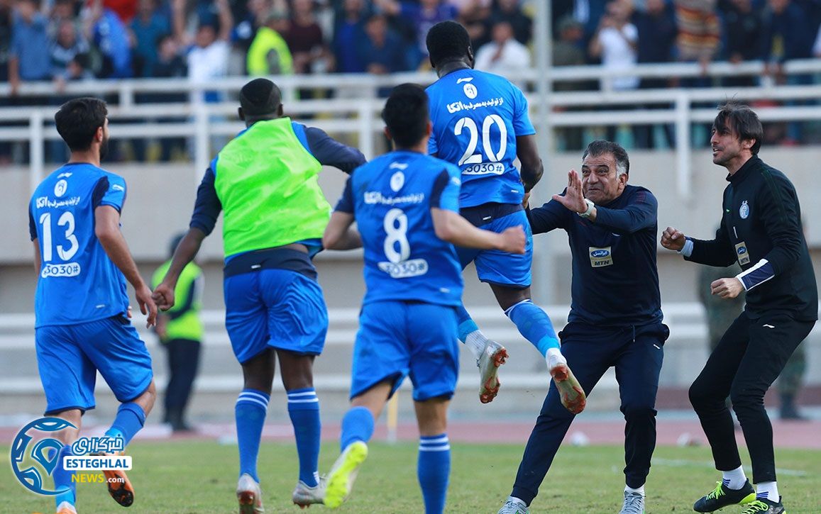 دیدار فولاد و استقلال