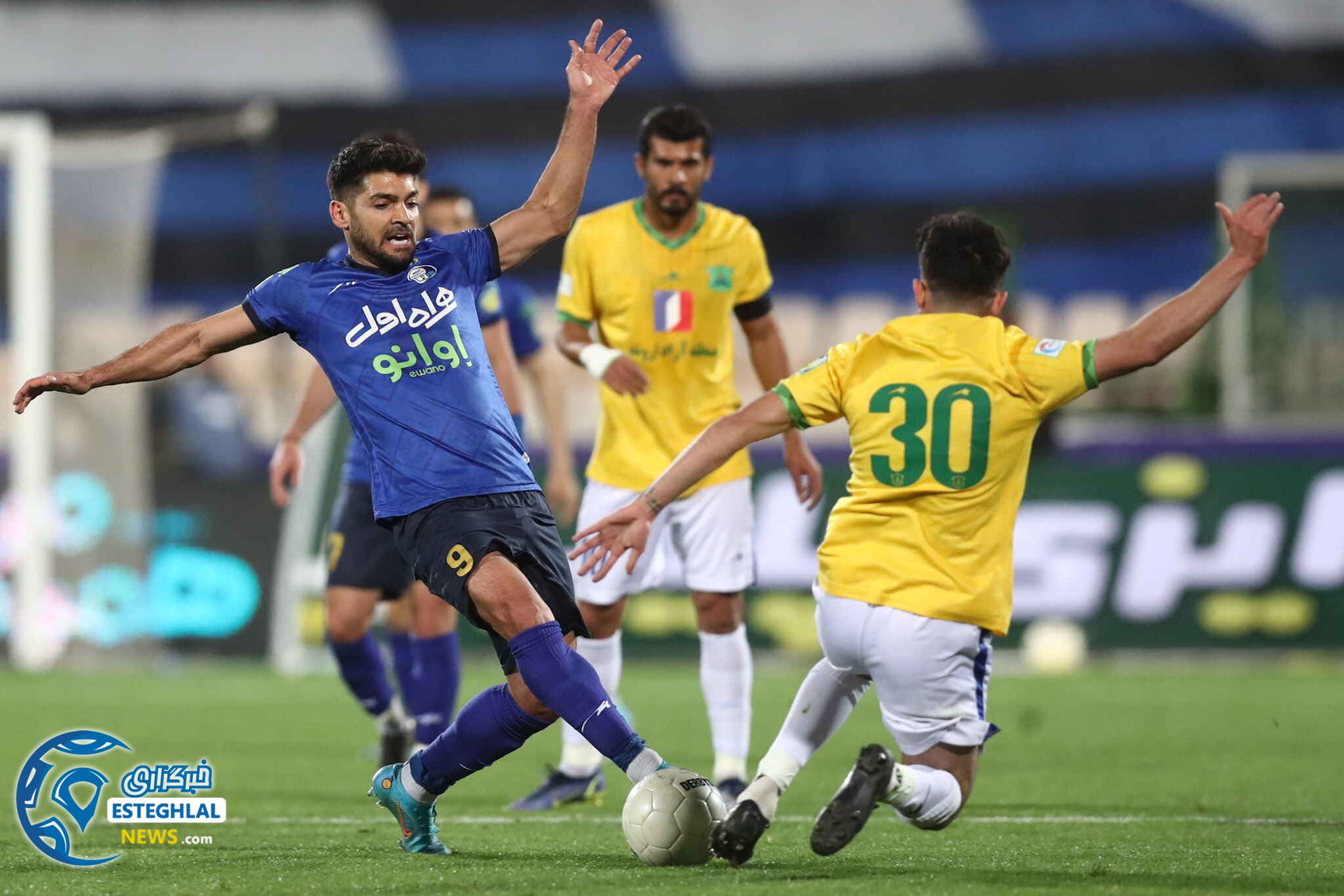 استقلال(تاج) 1-0 صنعت نفت آبادان