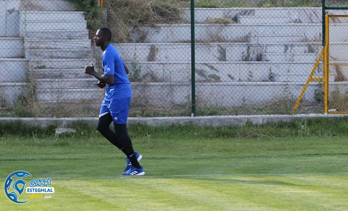 دیدار دوستانه استقلال و پترولول پولستی رومانی