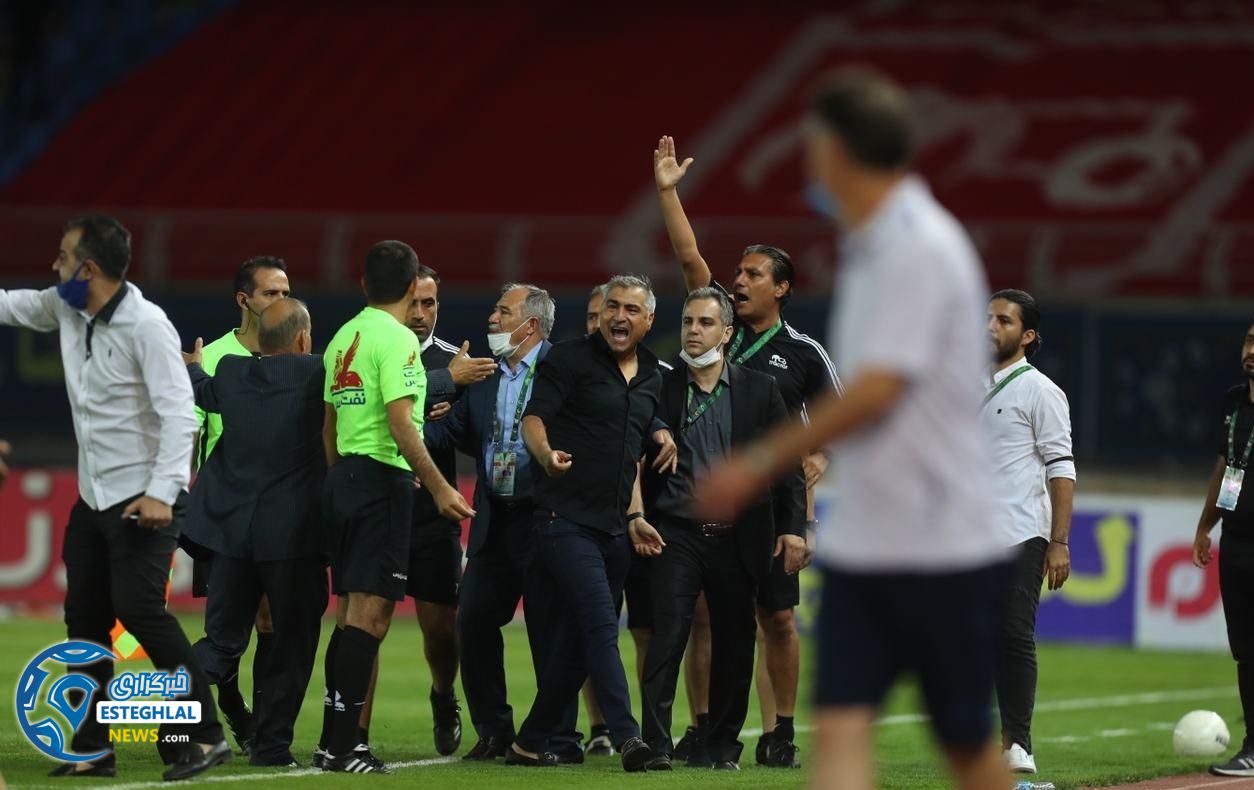 دیدار استقلال و تراکتور