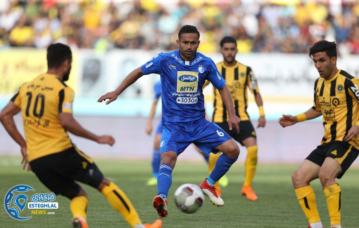 دیدار استقلال و سپاهان