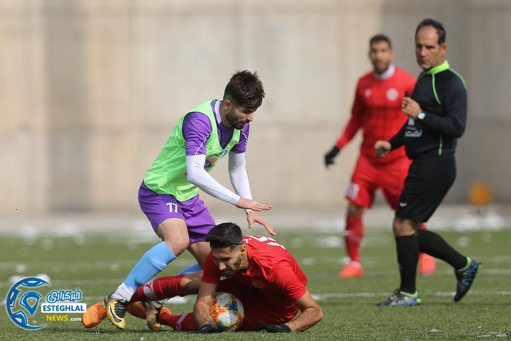 دیدار تدارکاتی سرخپوشان پاکدشت و استقلال