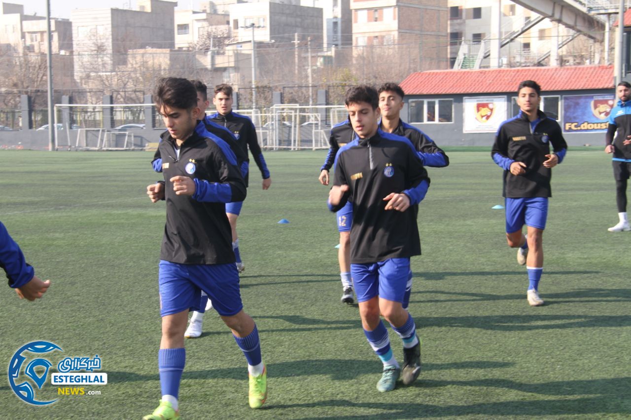 تیم نونهالان استقلال