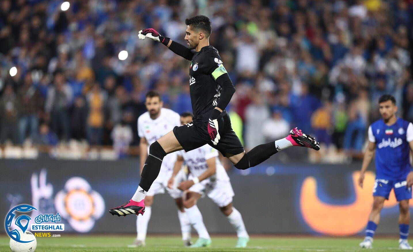 استقلال 6-1 هوادار