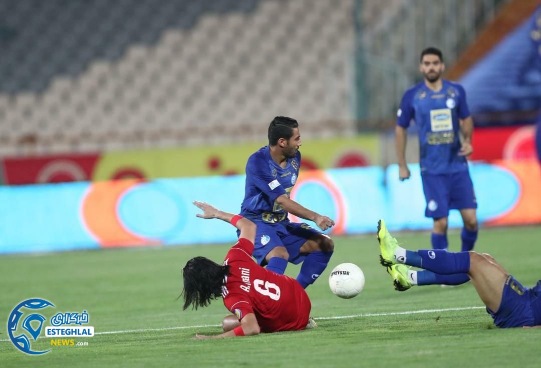 دیدار استقلال و تراکتور