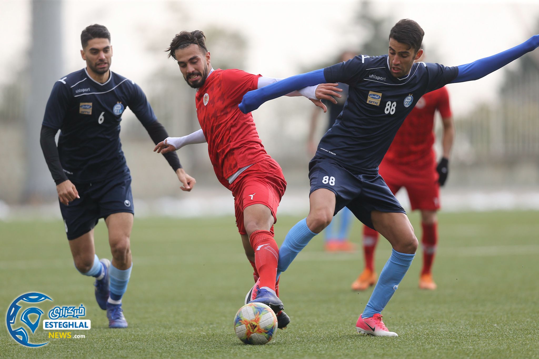 دیدار تدارکاتی سرخپوشان پاکدشت و استقلال