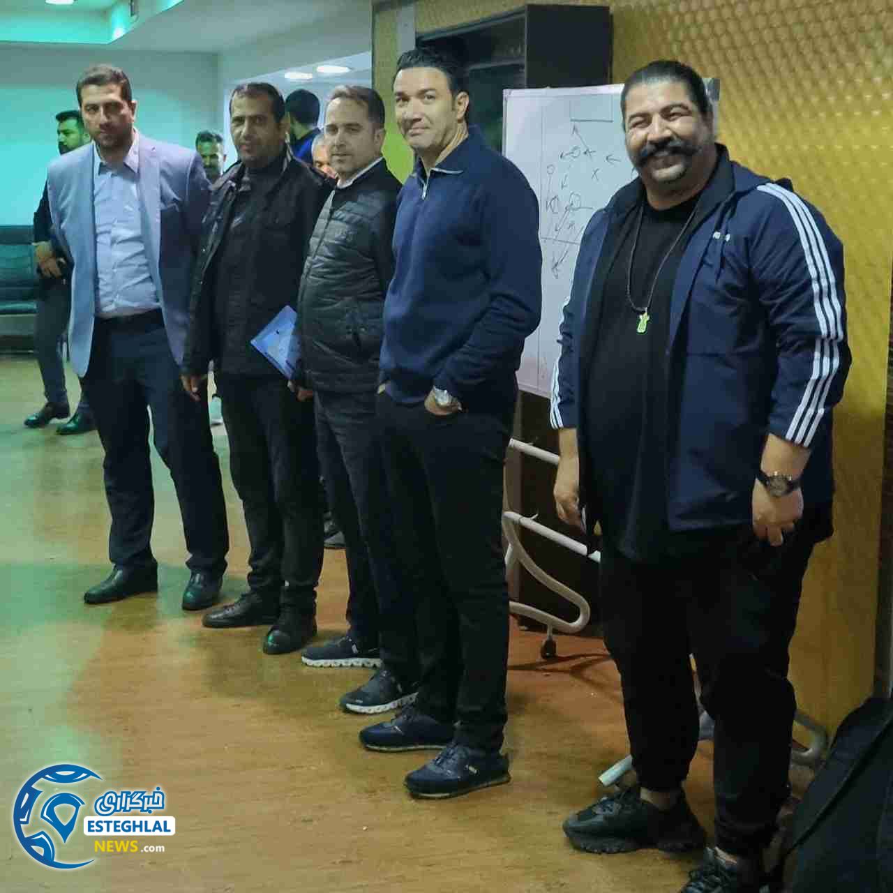 حواشی دیدار استقلال و تراکتور