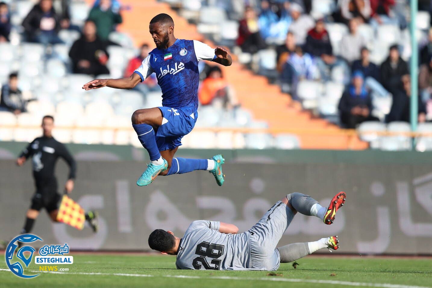 استقلال(تاج) 3-1 نفت مسجدسلیمان