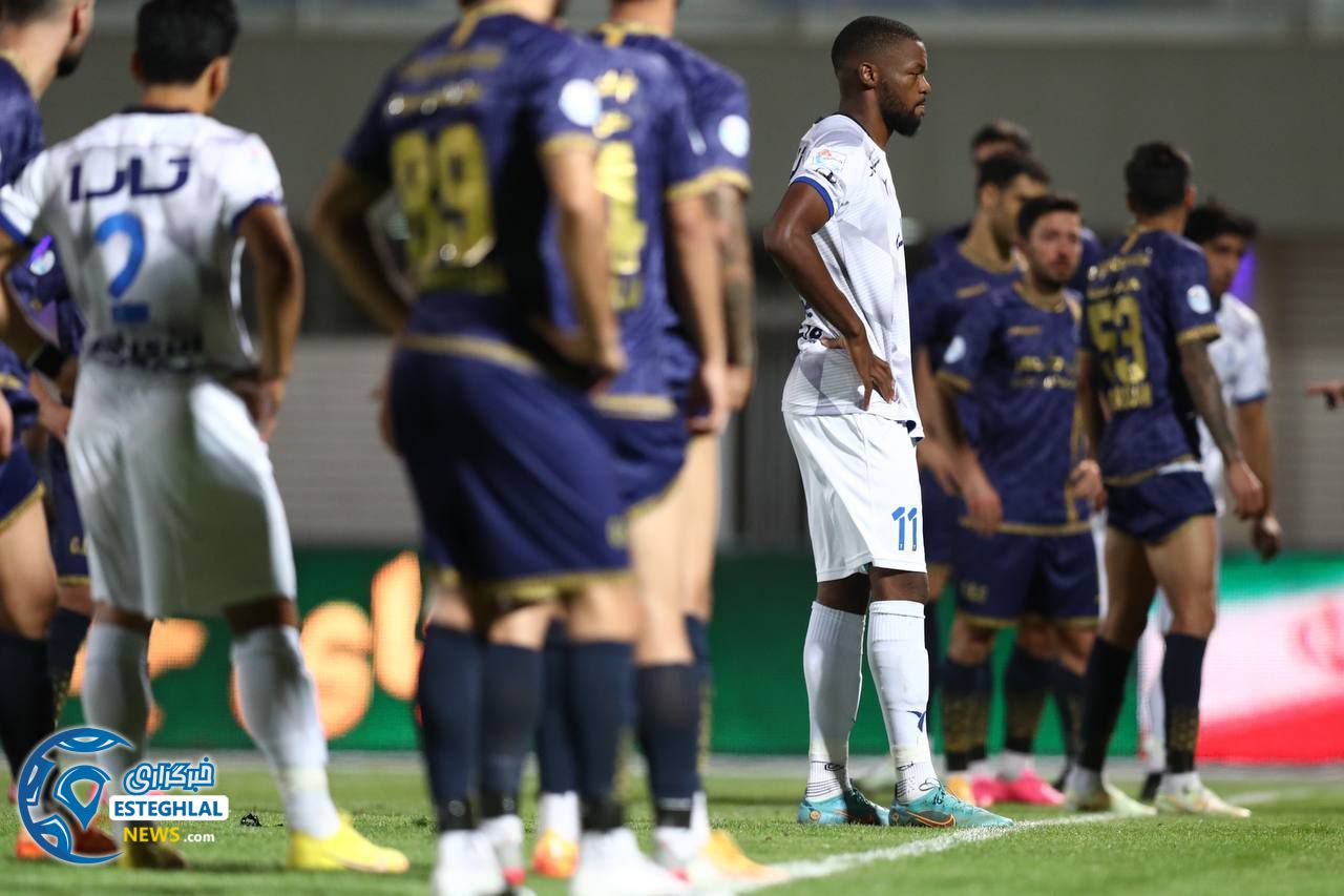 گل گهر 1-2 استقلال