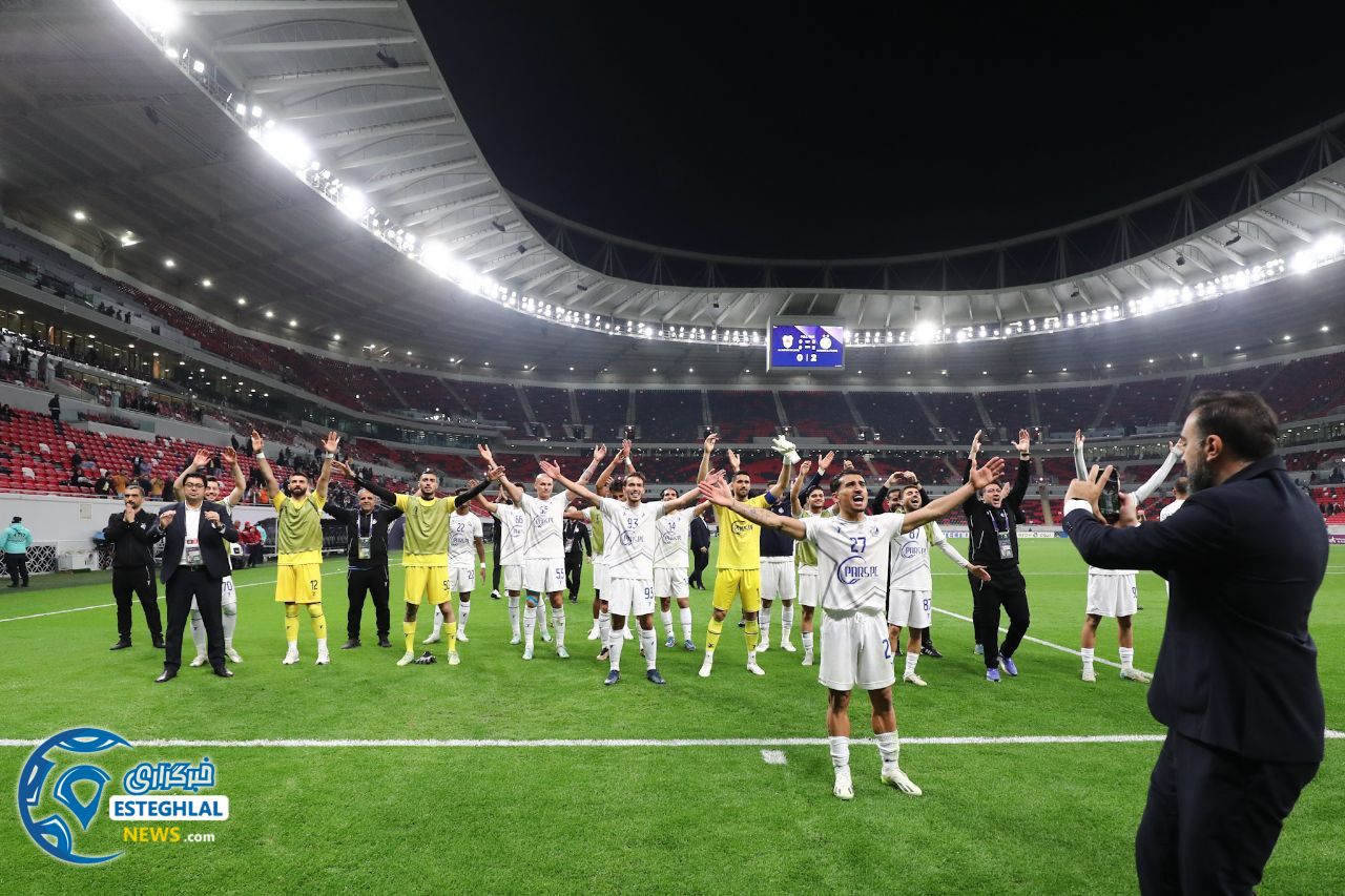 باشگاه استقلال(تاج)