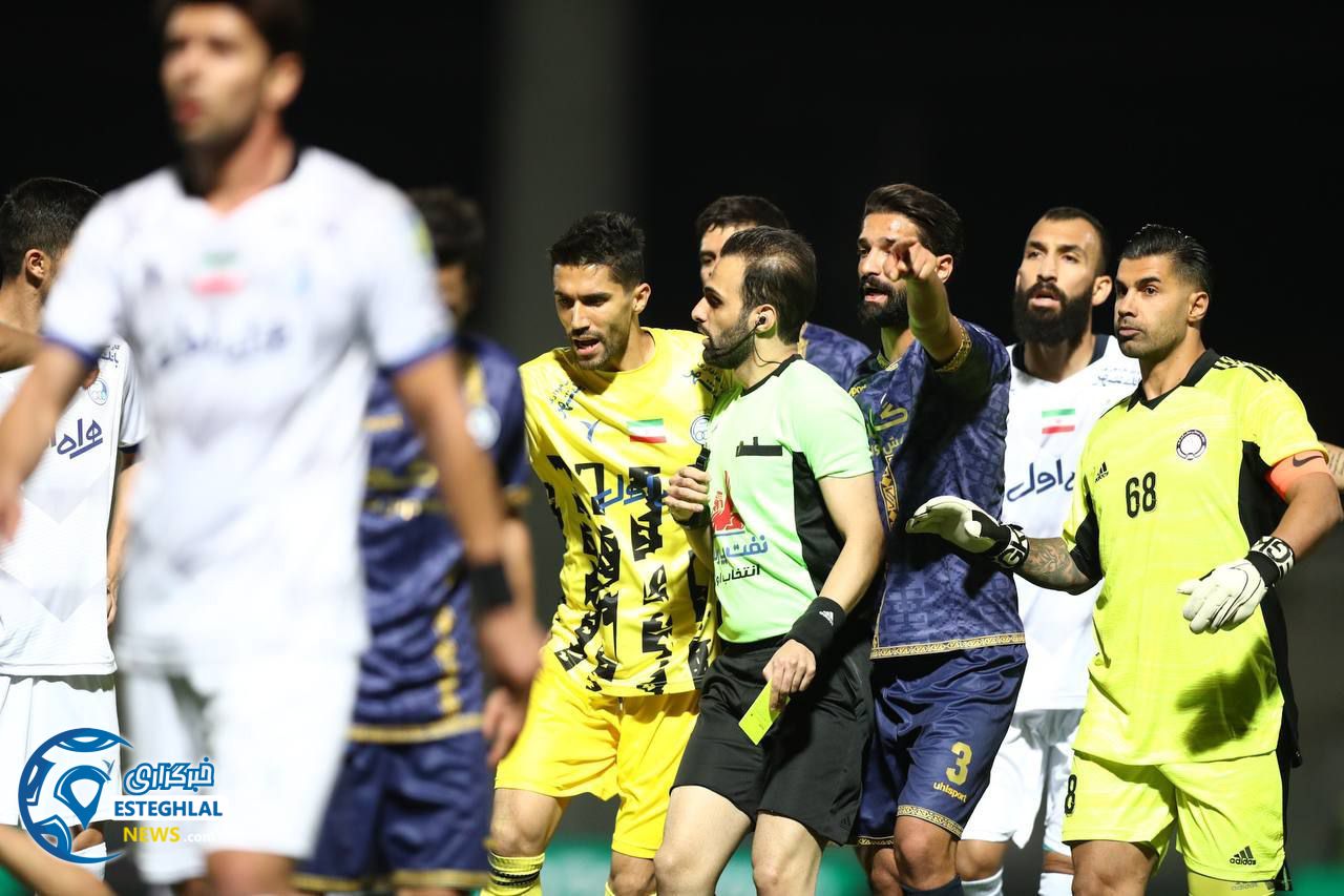 گل گهر 1-2 استقلال