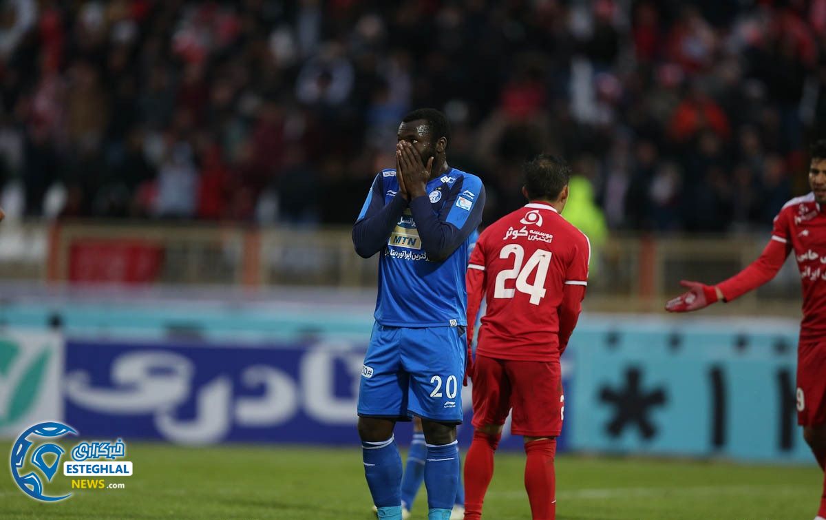 دیدار تراکتورسازی و استقلال