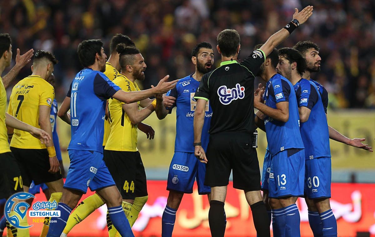 دیدار سپاهان و استقلال