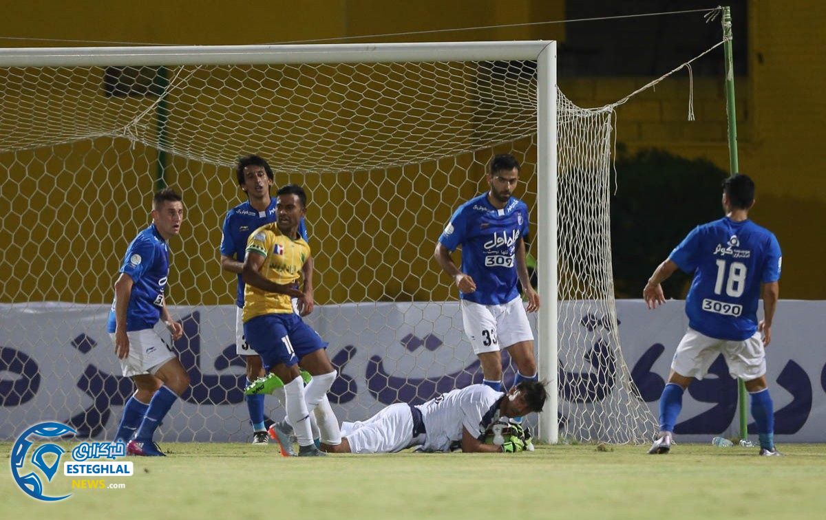 دیدار استقلال و نفت آبادان