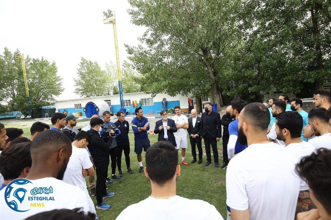 مصطفی آجورلو در تمرین استقلال