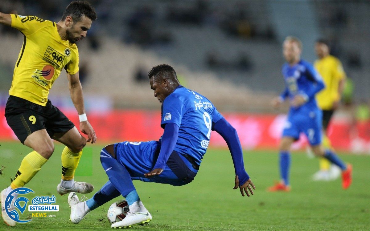 دیدار استقلال و سپاهان