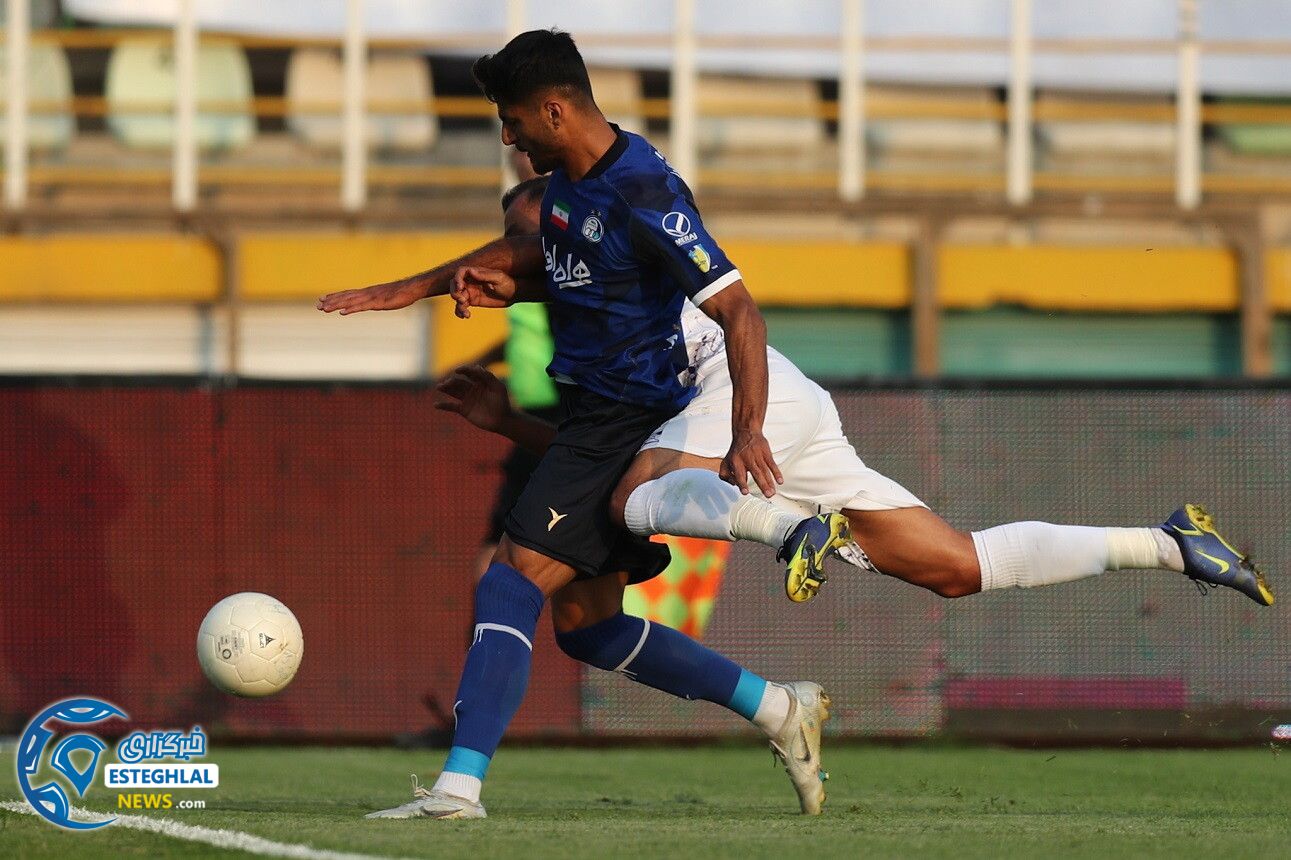 دیدار هوادار و استقلال