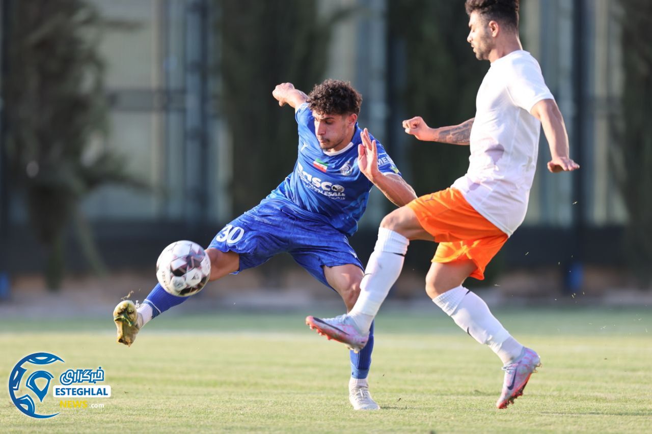 دیدار دوستانه استقلال و شهر راز