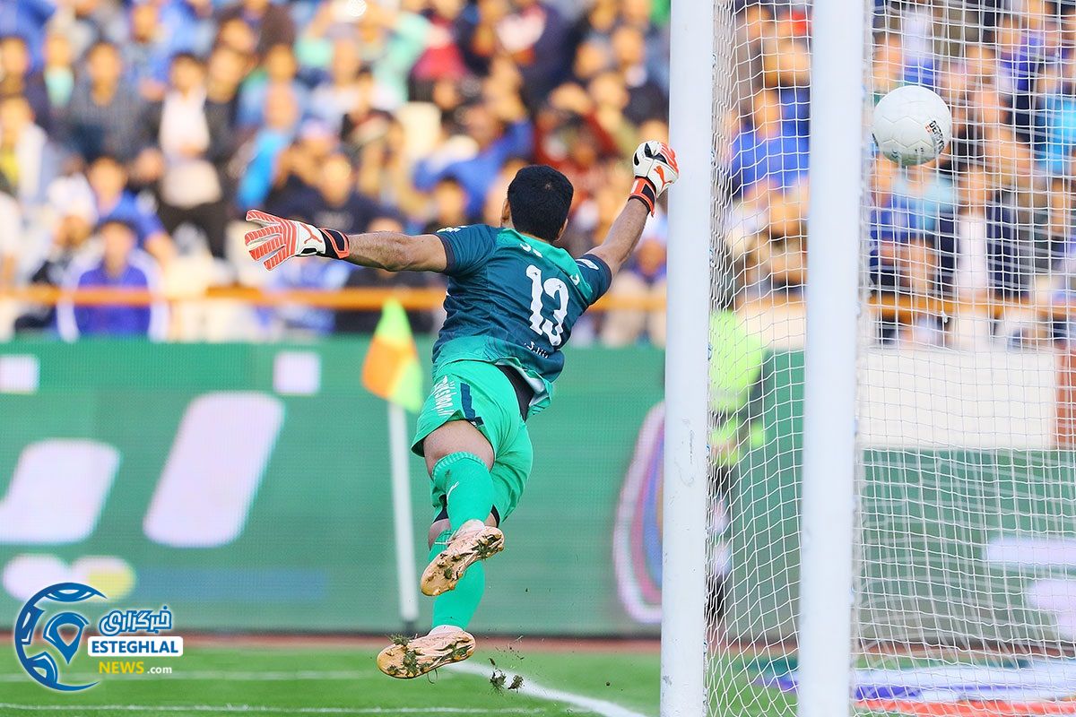 دیدار استقلال و نفت آبادان