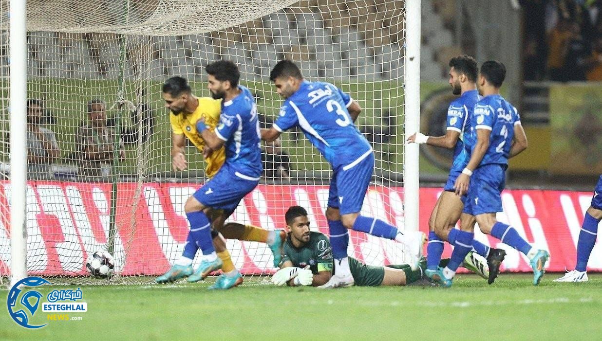 باشگاه استقلال(تاج)