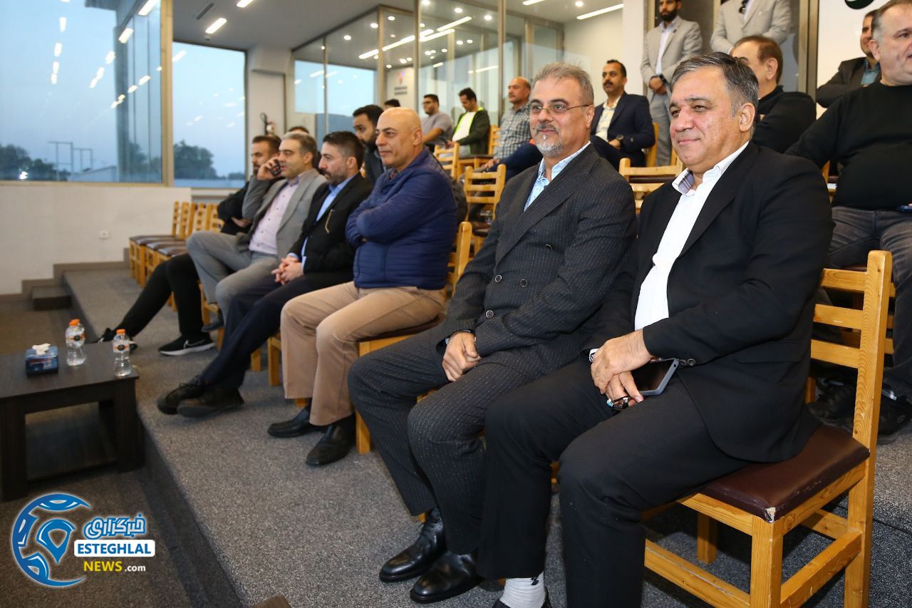 دیدار دوستانه استقلال و خیبر خرم آباد