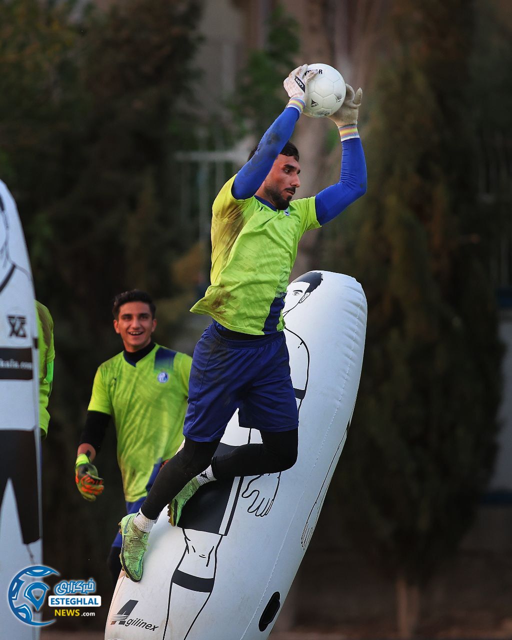 تمرین استقلال