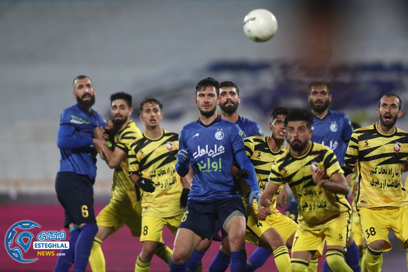 دیدار استقلال و نود