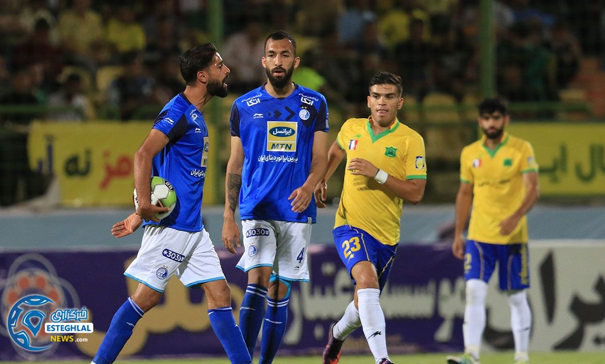 دیدار صنعت نفت آبادان و استقلال