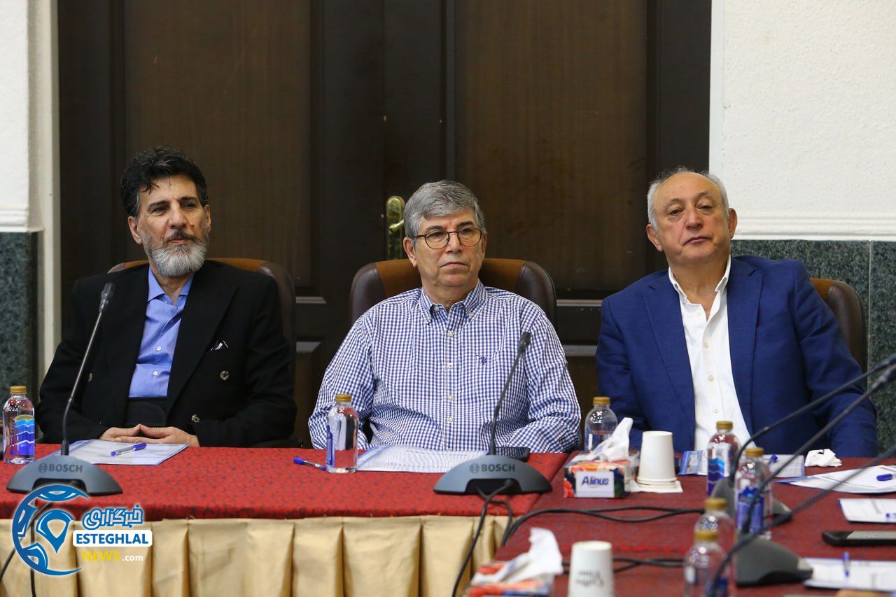 پیشکسوتان باشگاه استقلال(تاج)