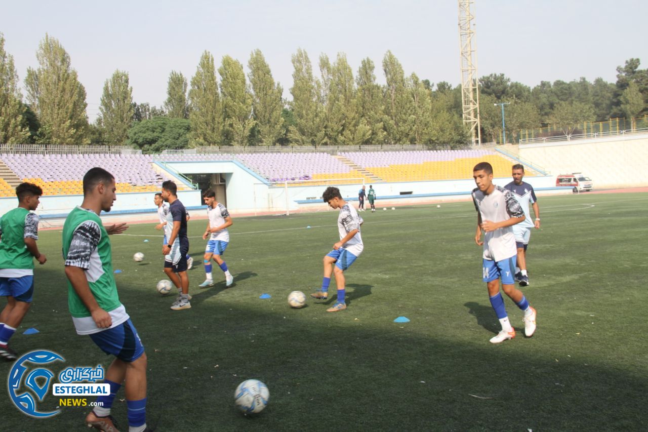 تیم نوجوانان استقلال