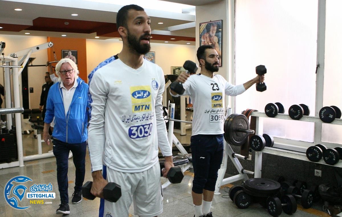 روزبه چشمی در تمرین27 آذر 1396