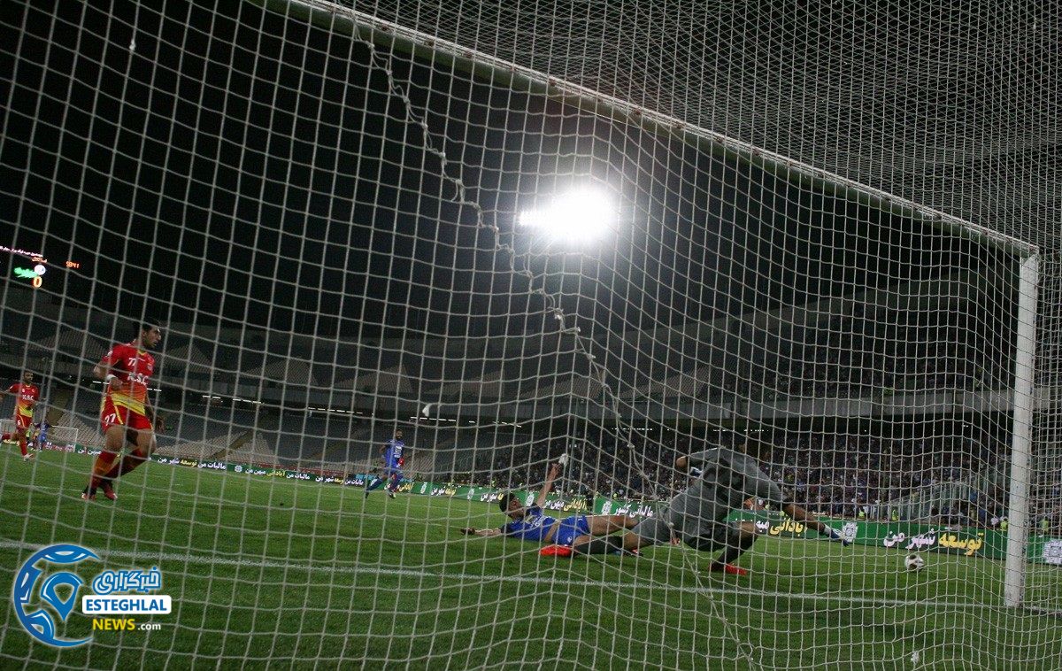 دیدار استقلال و فولاد