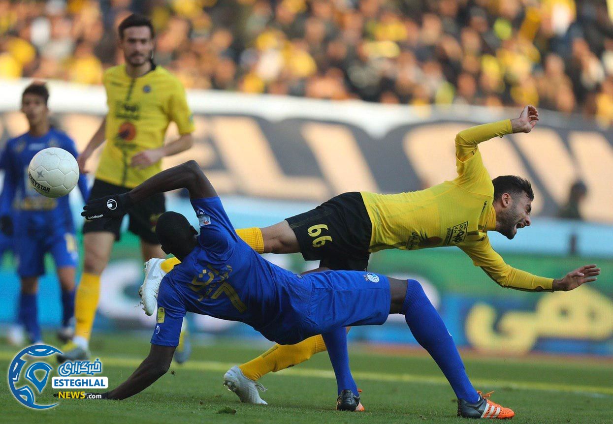 دیدار سپاهان و استقلال