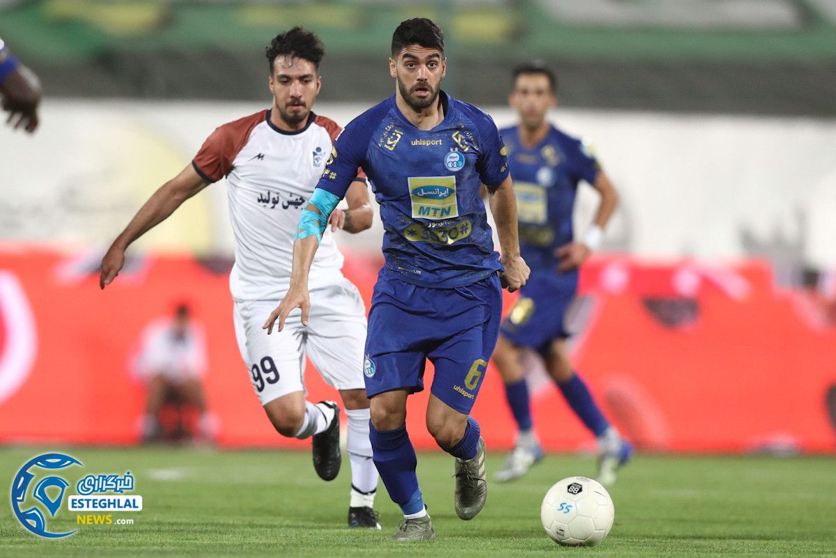 دیدار استقلال و پیکان