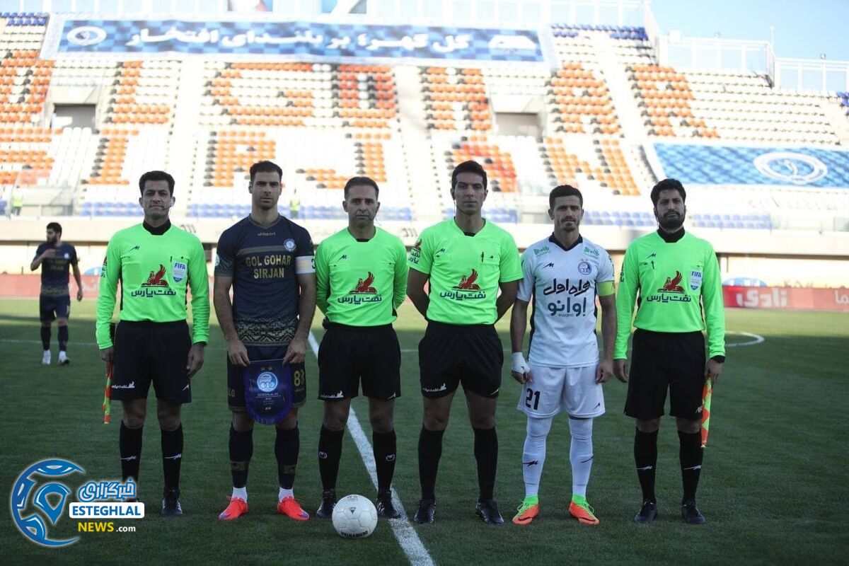 گل گهر 0-3 استقلال