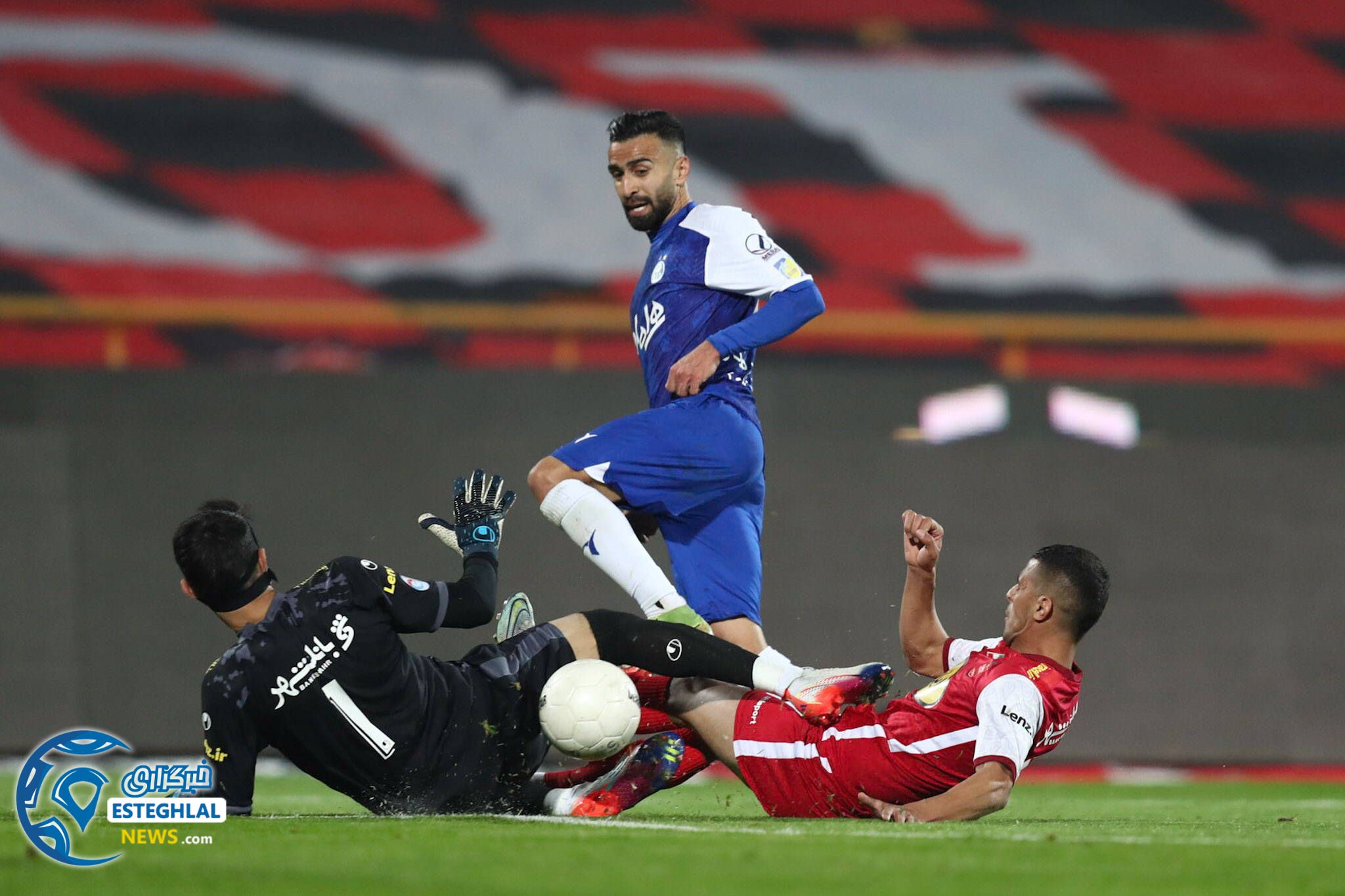 استقلال ۲-۲ پرسپولیس